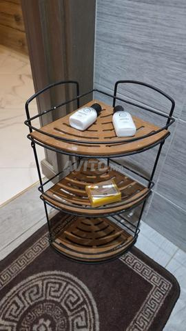 رف زاوية للحمام (رفوف معدنية)