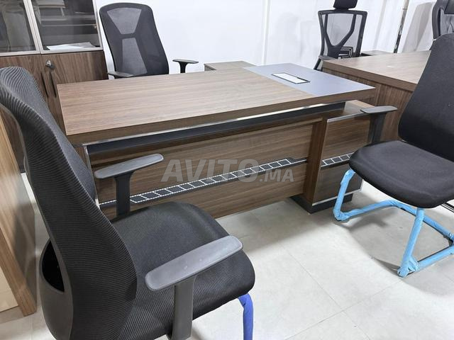 Bureaux d’importation alliant style et confort.