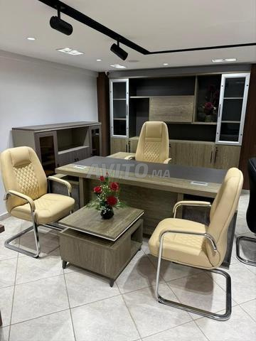 Bureaux d’importation alliant style et confort.