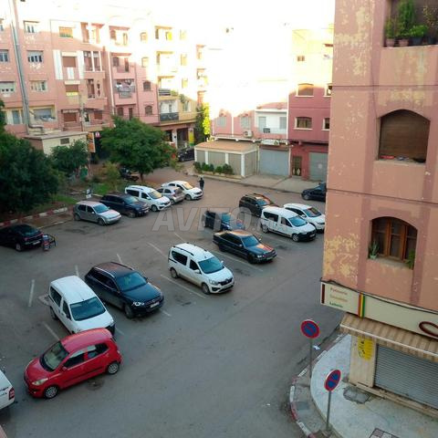 شقة واجهتين للكراء 110 متر شارع محمد الخامس - 2