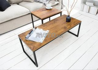 طاولة منخفضة