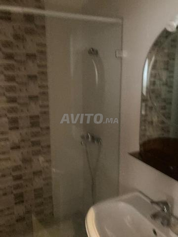 Appartement spacieux meublé avec une terrasse - image 4