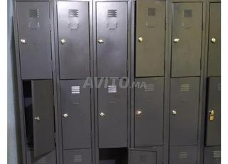 الخزائن القياسية المعدنية