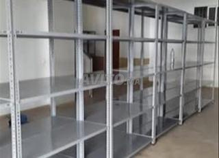 رفوف معدنية بالجملة