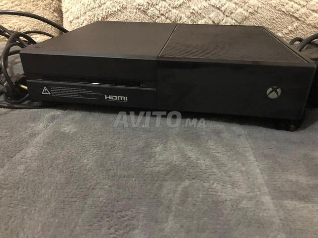 Xbox One à vendre, prix convenable, avec beaucoup de jeux, neuf - 2