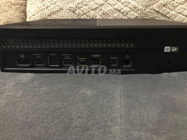 إكس بوكس وان للبيع، ثمن مناسب، فيه العديد من الألعاب، جديد