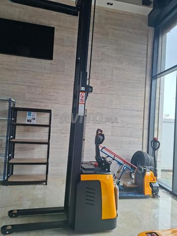 Gerbeur Électrique à Conducteur Porté – QES15E-P - 2