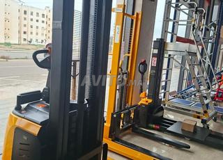 رافعة كهربائية ذاتية الرفع – SES12