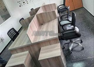 مكاتب مشتركة عصرية لتنظيم العمل الجماعي