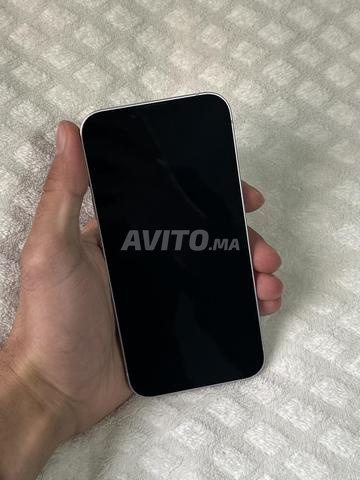 iPhone 14 256GB في حالة جيدة جدا