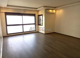 بيع شقة 4 غرف بمساحة 141 متر مربع في الدار البيضاء