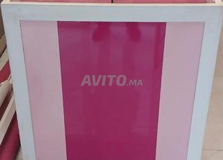 أثاث متجر الملابس الداخلية والعطور