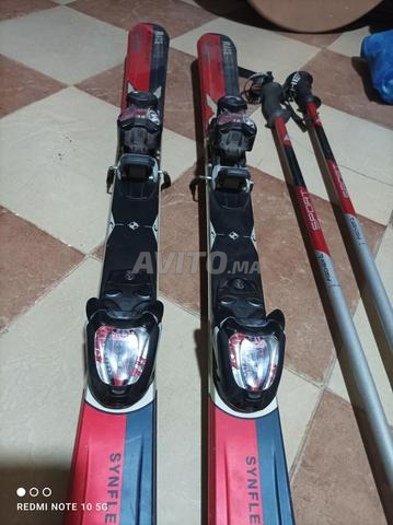 زلاجات الثلج. سكيات لوح تزلج