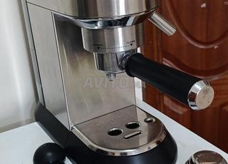 Machine à café DELONGHI Dedica