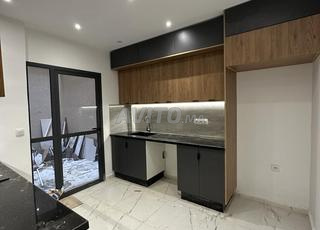 شقة فاخرة للبيع في لوڤالون قنيطرة