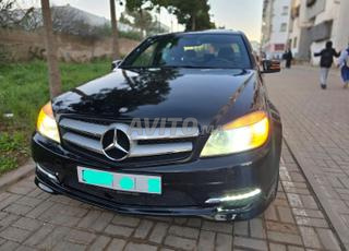 مرسيدس بنز الفئة سي 300 بنزين 2009