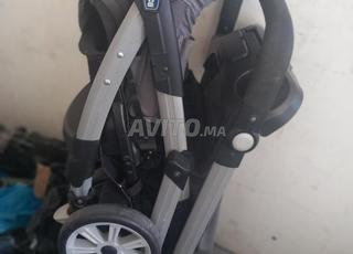 عربة أطفال للتوائم