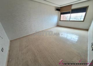 MAARIF STUDIO A VENDRE AVEC TERRASSE  