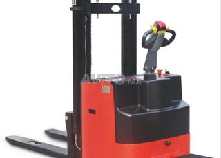 gerbeur electrique HK