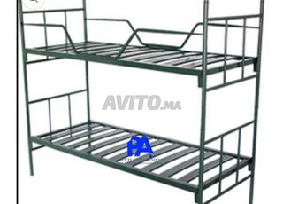 Lit superposé métallique\vestiaire\chaise\bureau
