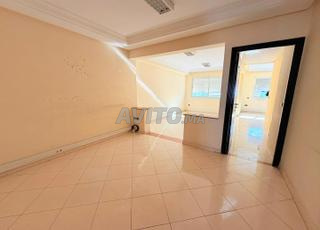 مكاتب في شارع ابن زولا بيلفيدير 90/130م2