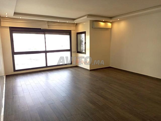 بيع شقة 4 غرف بمساحة 141 متر مربع في الدار البيضاء