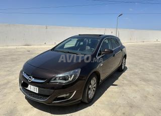 أوبل أسترا موديل J بحالة ممتازة