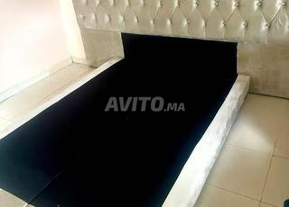 أبيع سريرًا لشخصين (140 × 190 سم)