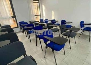 Chaise avec écritoire/table/tableau