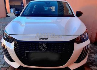 بيجو 208 بنزين