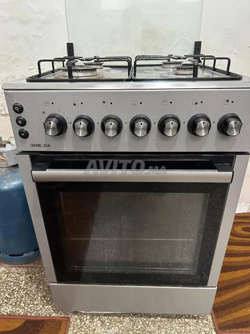 فرن غاز مع لوحة