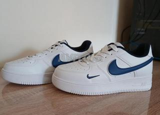 نايك جديدة. مقاس أسود 38 - أزرق 39 37