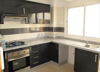 استوديو فارغ فاخر 46م2 في شارع الزيراوي مقابل ليوطي