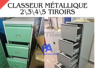 Classeur métallique a 4 tiroirs\vestiaire\armoire