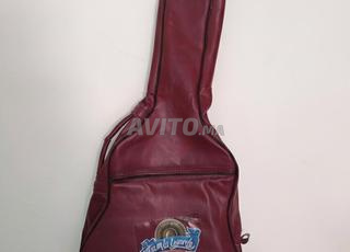 حقيبة جلد غيتار