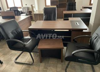 طقم مكتب إدارة SALMON مع كراسي