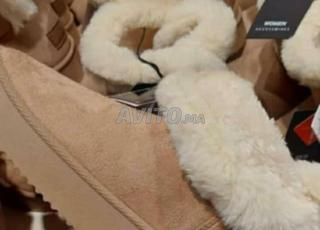 Vêtements filles et garçons et bottes en gros