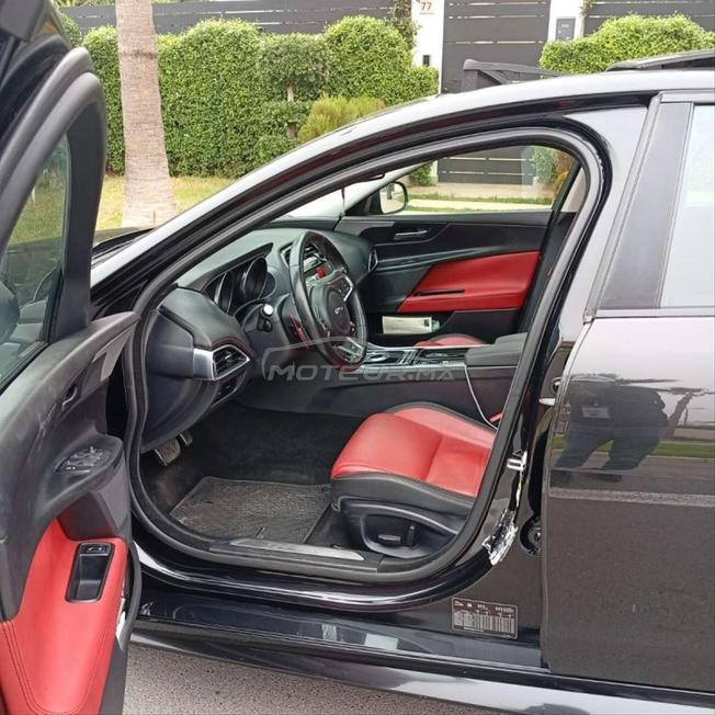 Jaguar XE en très bon état 