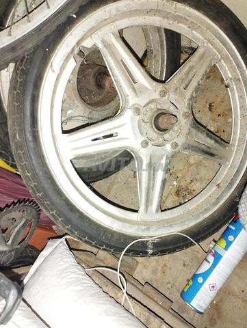 عجلات صالحة للعربات