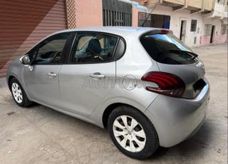 بيجو 208 ديزل 2015