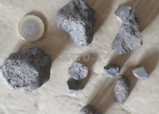 Pierre météorique حجر نيازك