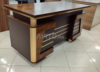 مكاتب استيراد بتصميم عصري