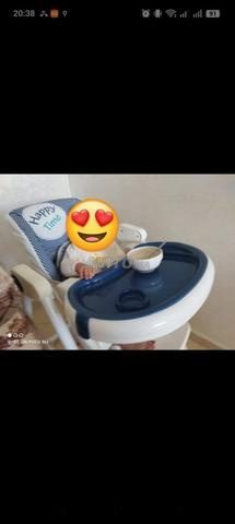 كرسي مرتفع للأطفال