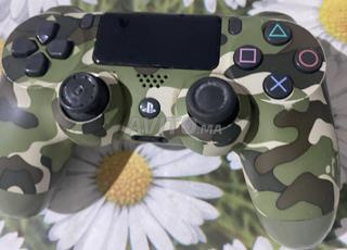 وحدة تحكم بلاي ستيشن 4 (PS4)