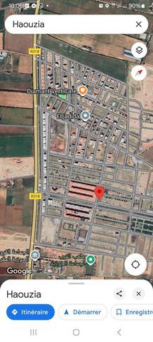 À El Haouzia R4, offre d'un terrain de 247 mètres, commercial