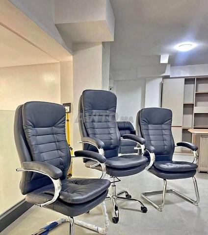 Chaise importée de haute qualité avec plusieurs avantages supplémentaires