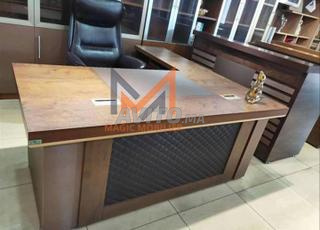 مكتب مرموق مستورد مع طاولة قهوة