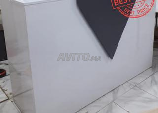 comptoir de reception avec caisson