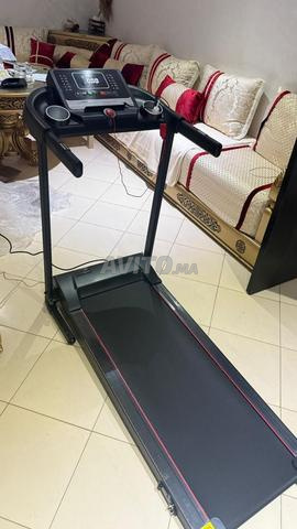 سير كهربائي متصل بلس