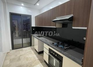 شقة للإيجار بالقرب من الشيخ خليفة و CFC